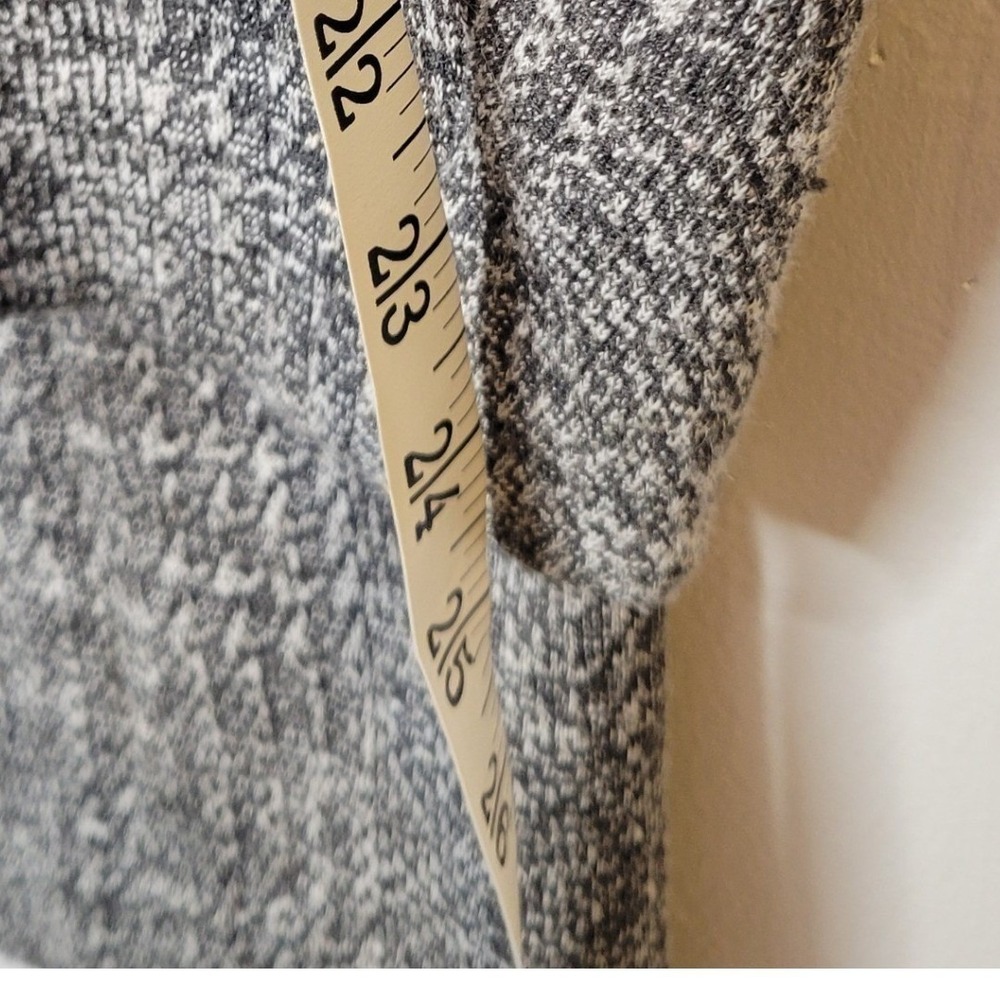 Torrid Knit Blazer Women Sz 1 Grey Black Plaid Longline 2-Button Career Jacket - Picture 8 of 15